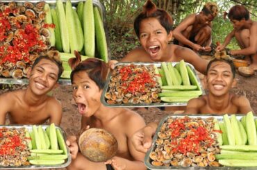 The Jungle: Cooking Sea Cell With Supper Chili Spicy Source - New Recipe With Cucumbers Very Yummy.