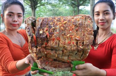 Amazing cooking ribs pork roasted with chili recipe in my village