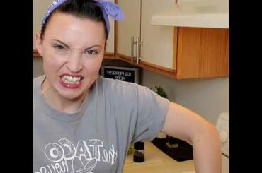 How to Make Green Chili- It's getting hawt in here!