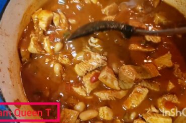 White bean chicken chili| Quarantine cooking| I am Queen T  #chili #chickenchili