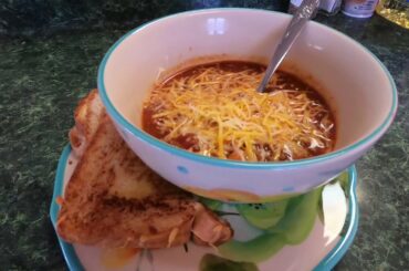 Simple Chili Recipe!! (Delicious & Easy!!)