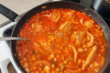 Spicy Korean tteokbokki
