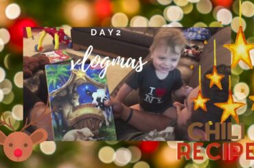 VLOGMAS DAY 2 // BANANA HACK & CHILI RECIPE