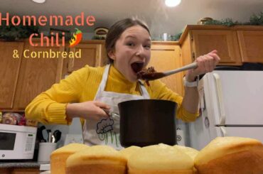 Simple Chili and Cornbread Recipe | Maliah Palmer