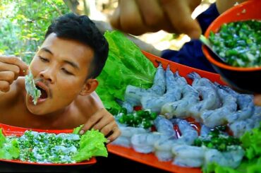 Yummy Spicy Food Cooking Spicy Shrimps With Green Chili recipe