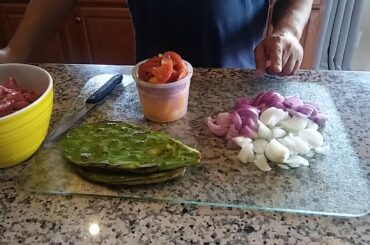 Man Chili Recipe with Beer. Easy recipe + TYPED directions below