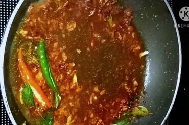 Spicy Vada Pav Chutney | Spicy Chili-Tamarind Chutney | Red Vada Pav Chutney