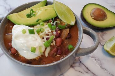 Vegetarian Chipotle Bean Chili Recipe in Instant Pot | By Flamboyant Flavors