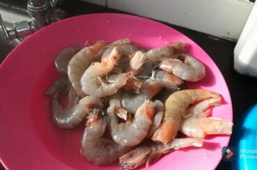 How to fried prawn with Maggie tomato and chili sauce