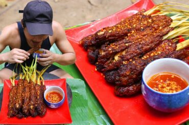 Cooking Pork Sate Recipe in Fry Pan Eating with Hot Chili Sauce So Yummy - Cook Pork BBQ Sate Recipe