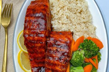 SWEET CHILI SALMON | SALMON RECIPE || FRUGALLYT