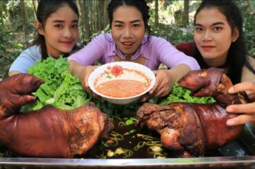 How to cook pork legs curry with chili sauce recipe - Cooking skill