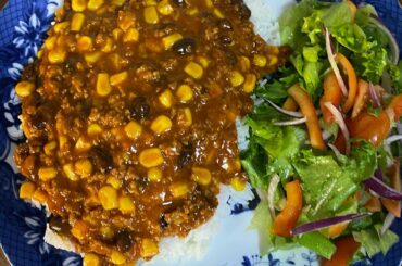 Ushqim mexikan oriz i bardh me sos|| The best chili con carne recipe ever served with rice and salad