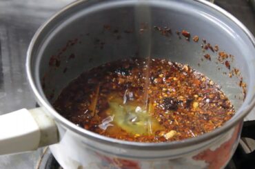 5 min Chili oil recipe for dumplings , soups and noodles.
