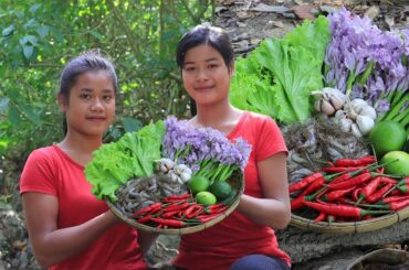 Mouth watering food - Making Prawn hot salt chili with Salad Water hyacinth for Food in forest