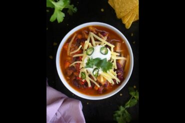 Easy Vegetarian Chili | Vegan Chili