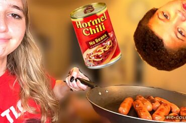 Eps. #3 Cooking in the Kitchen with Katie (CHILI DOGS)