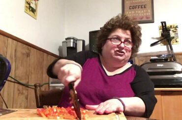 Chili with all the fixings & yummy salad is what’s for dinner tonight..