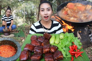 Amazing cooking curry pork with chili sauce recipe and vegetable - Amazing video