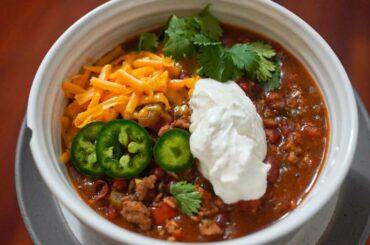 Date Night Dinner For 2 Easy Turkey Chili Recipe and Turtle Cupcakes Valentine’s Day Recipes