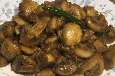 chilli garlic mushroom | sauteed garlic mushrooms | spicy garlic mushrooms| quick mushroom recipe