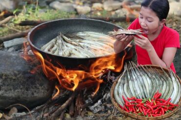 My Natural Food Cooking: Delicious fish recipe  with chili sauce - wow Cooking fish in the forest