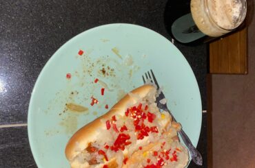 Seasoned these brats with ancho chili powder, red cayenne pepper, black paper, and garlic salt. Then topped with sauerkraut (obviously), Fresno peppers, mustard, and secret aardvark hot sauce. Soooo good!