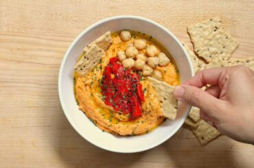 Spicy Roasted Red Pepper Hummus
