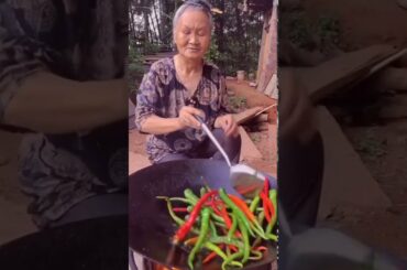 Lovely grandma cooking _ Best chili food recipe with grandma vlog _ Natural food by grandma