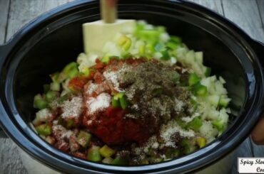 How to Make Spicy Slow Cooked Chili | Ground Beef Recipes | Rosa Recipes