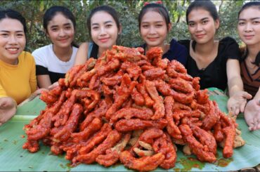 Wow amazing cooking chicken feet crispy with chili sauce recipe in my village