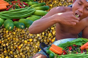 Cooking Shellfish Eating Delicious-Fried Shellfish Hot Chili Recipe Eating With Carrot And Cucumber