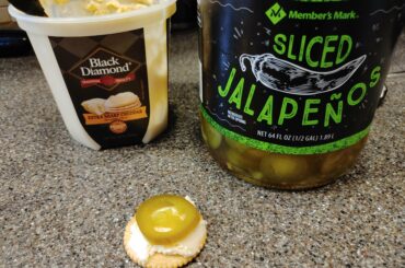 Very simple snack. Taste like jalapeno poppers