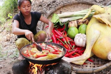 Yummy Food - Chicken soup Spicy chili with Crab Recipe - Primitive Life Cooking Official