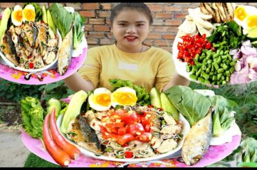 Delicious Food ! Noodle mixing with Tuna Chili Salad Recipe - Tuna Fish Hot Chili Recipe