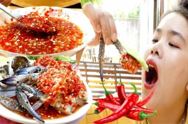 Delicious Food - Raw Crab With Spicy Hot Chili Sauce Recipe - Eating Raw Crab ASMR