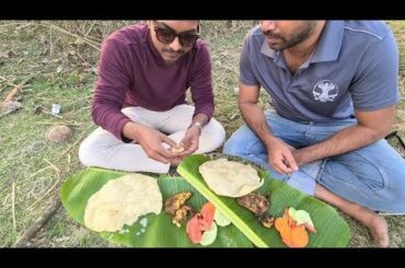 Eating with luchi -
