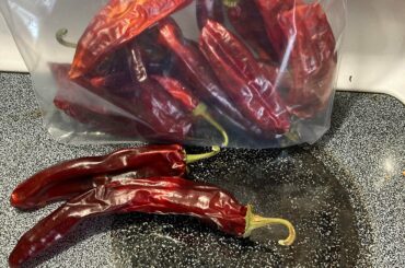 Help IDing these peppers