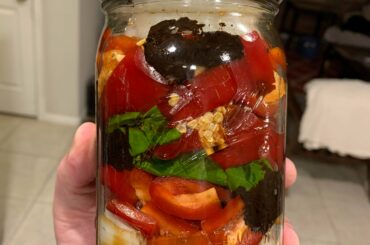 I’m insanely addicted to fermenting my own sauces... today’s batch: Black Garlic/Sweet Basil Sriracha.