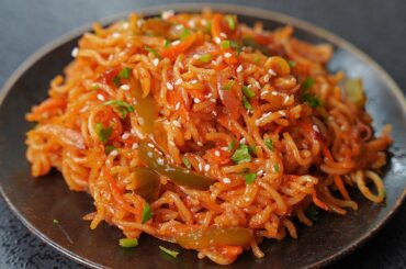 Chinese Style hot Garlic Chili Maggi Noodles | Instant Maggi Noodles Recipe | Toasted