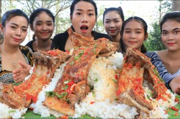 Amazing cooking ribs pork roasted with chili recipe and rice in my village