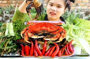 Delicious Food ! Salted Crab Shaking With Papaya Hot Chili Recipe - Everyday Recipe