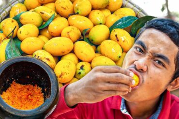 Wow ! Ah Kren Eating Snake Fruit Very Sour With Super Spicy Chili Salt Mouth Watering