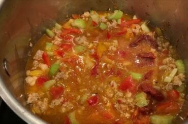 Easy lunch or dinner ideas: GROUND CHICKEN CHILI recipe