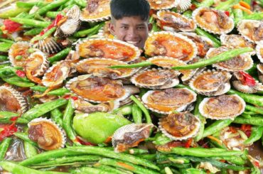 Very Delicious With Cooking And Eating Long Bean , Oyster .Chili.