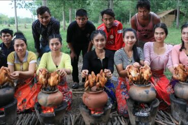 Wow amazing cooking chicken roasted with chili sauce recipe in my village - Amazing video