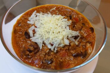 How to Make Chili Con Carne || CHILI CON CARNE RECIPE || Corn Bread recipe