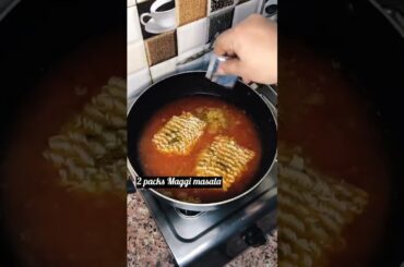 Chilli tomato Maggi #baggasaab2530 #whatieatinaday #heforshe #cookathome #recipe #chillitomatomaggi