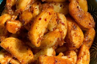 Chilli Garlic Wedges Quick Recipe | Pakhlay