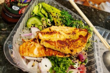 Wanna do a small line of hotsauce on the grilled salmon?